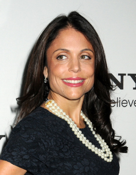 Bethenny Frankel is unveiling holiday greeting cards she's created using 